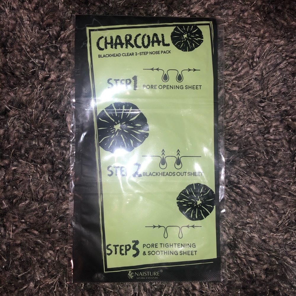 NAISTURE Charcoal Blackhead Clear 3-Step Nose Pack